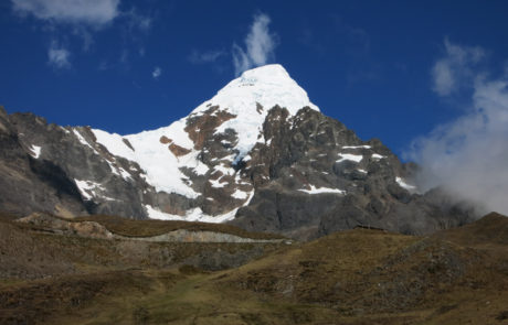 Trekking-a-MachuPicchu-Peru-4190 Nevado Veronica (5893m)